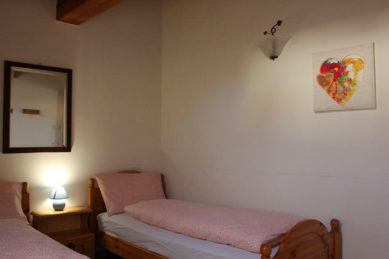 Casa Luisa Apartment Bardolino Bagian luar foto